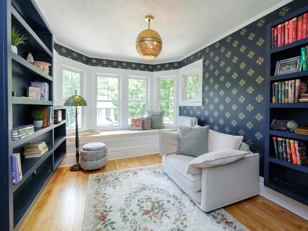 2318 Glenwood Drive Kalamazoo, MI 49008