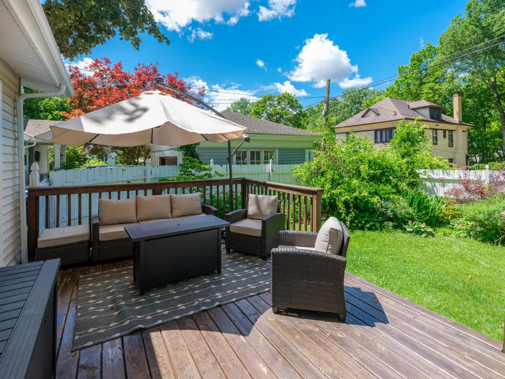 2318 Glenwood Drive Kalamazoo, MI 49008