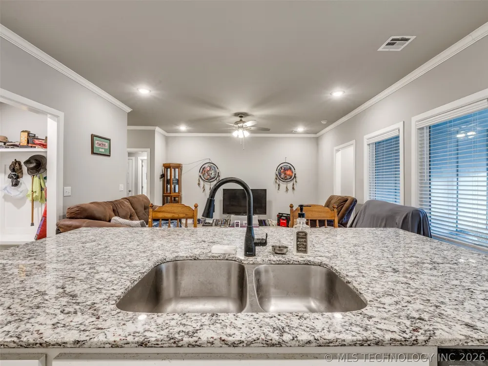 401 W Harrison Street Chouteau, OK 74337