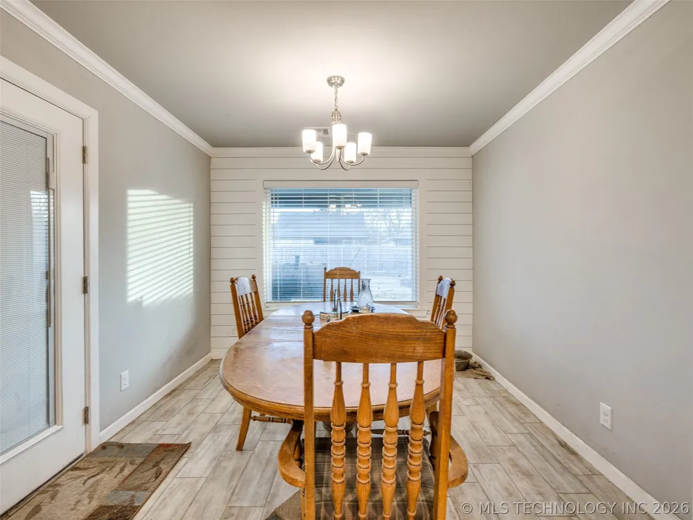 401 W Harrison Street Chouteau, OK 74337