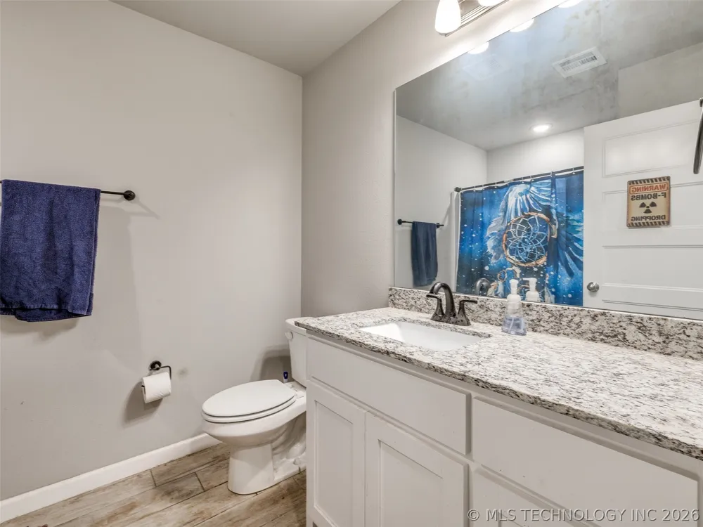 401 W Harrison Street Chouteau, OK 74337