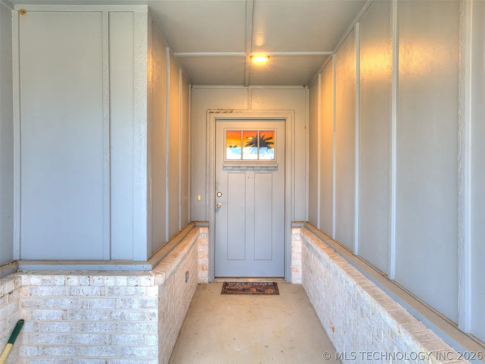 401 W Harrison Street Chouteau, OK 74337