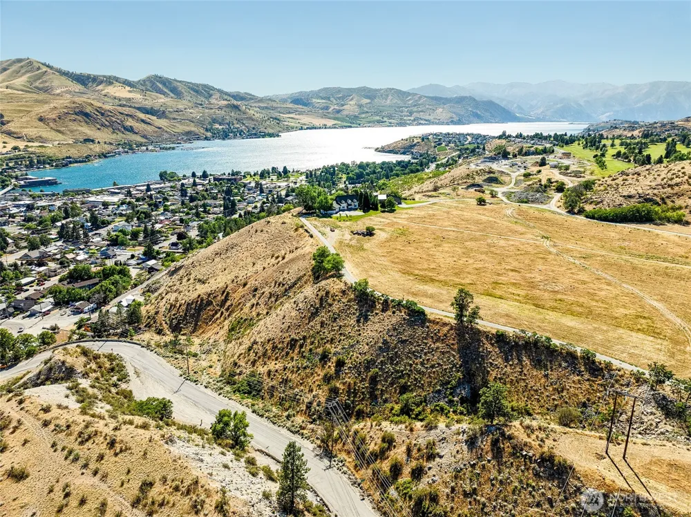 761 Bradley Street Chelan, WA 98816