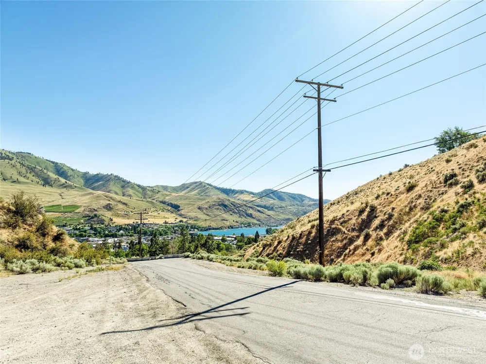 761 Bradley Street Chelan, WA 98816