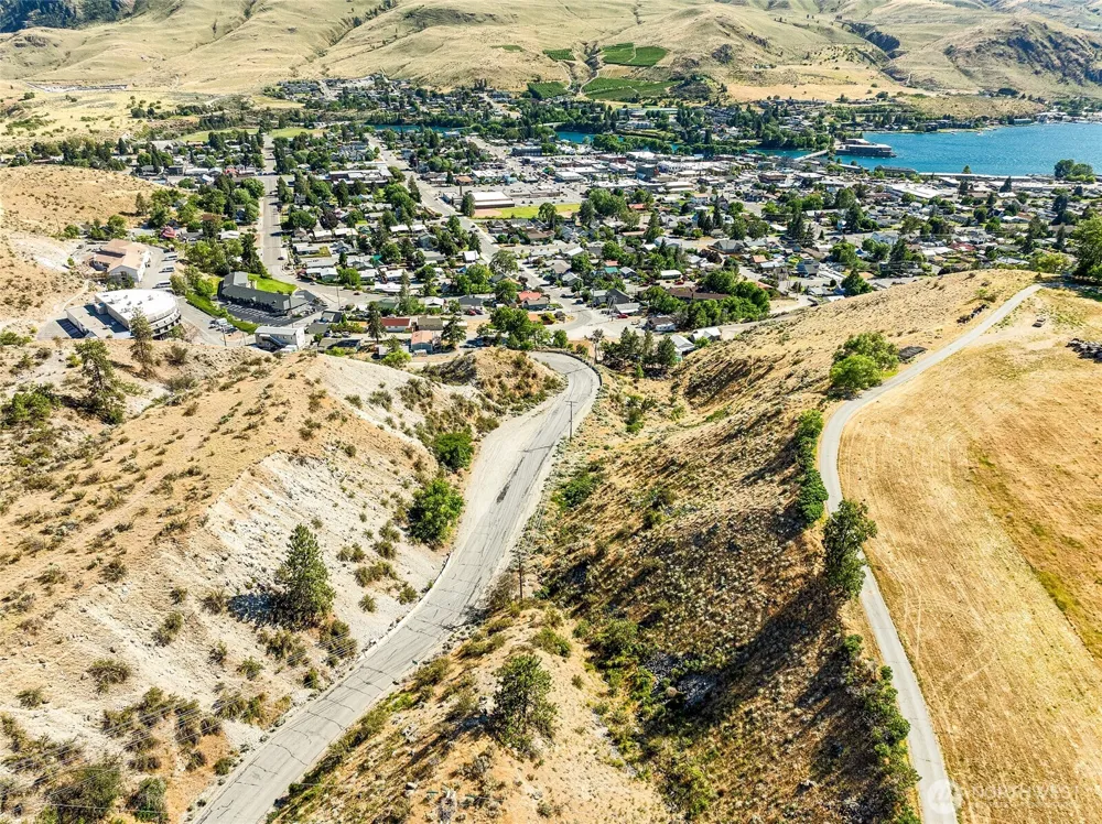 761 Bradley Street Chelan, WA 98816