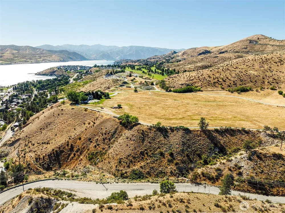 761 Bradley Street Chelan, WA 98816