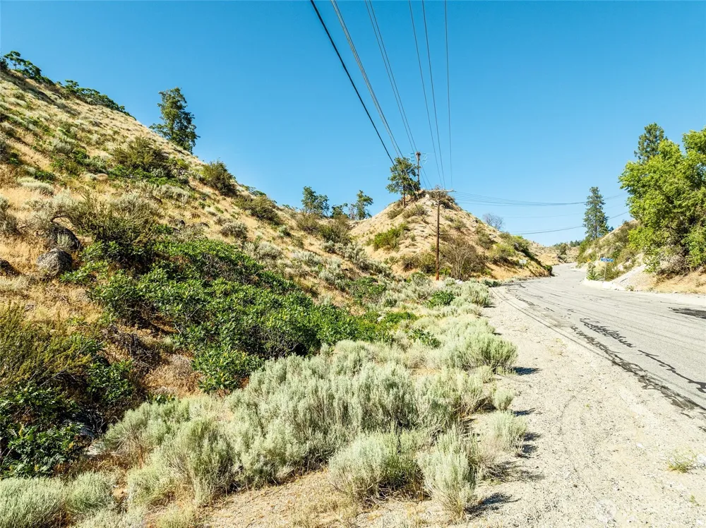 761 Bradley Street Chelan, WA 98816