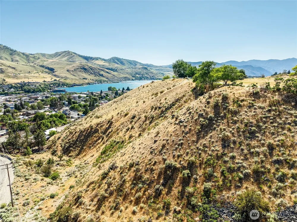 761 Bradley Street Chelan, WA 98816