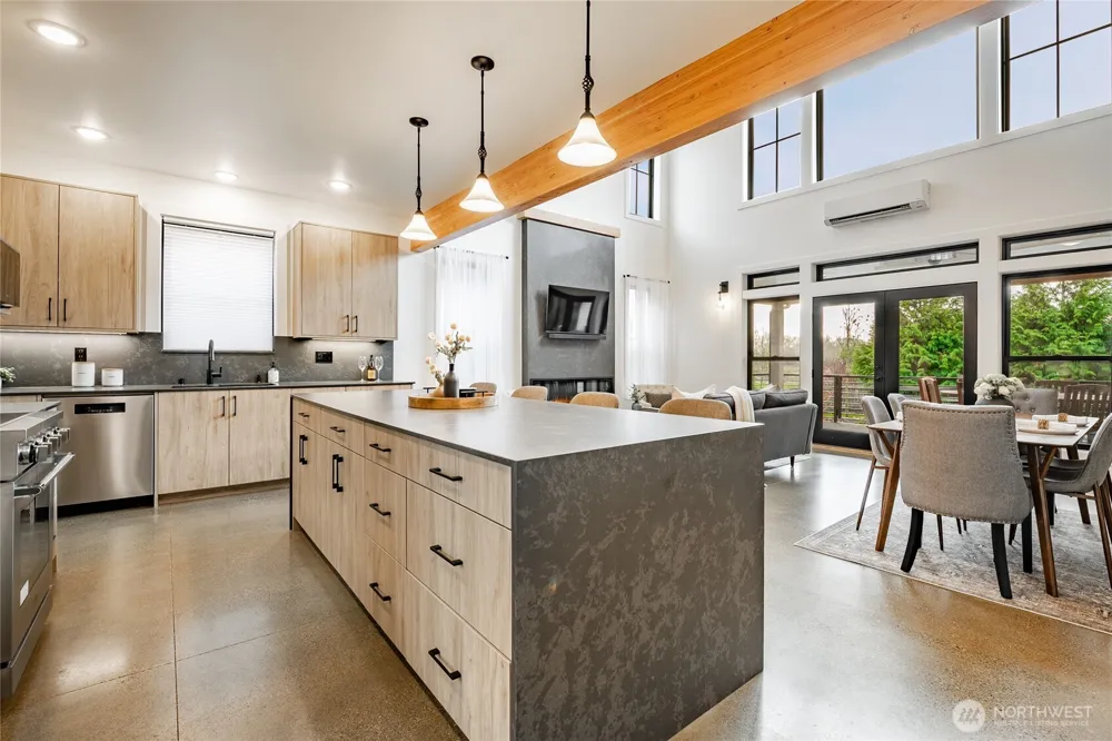 204 Pebblebrook Drive Lynden, WA 98264