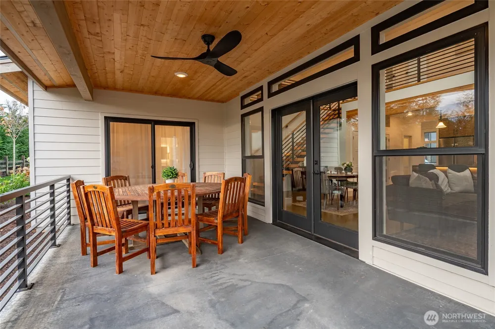 204 Pebblebrook Drive Lynden, WA 98264