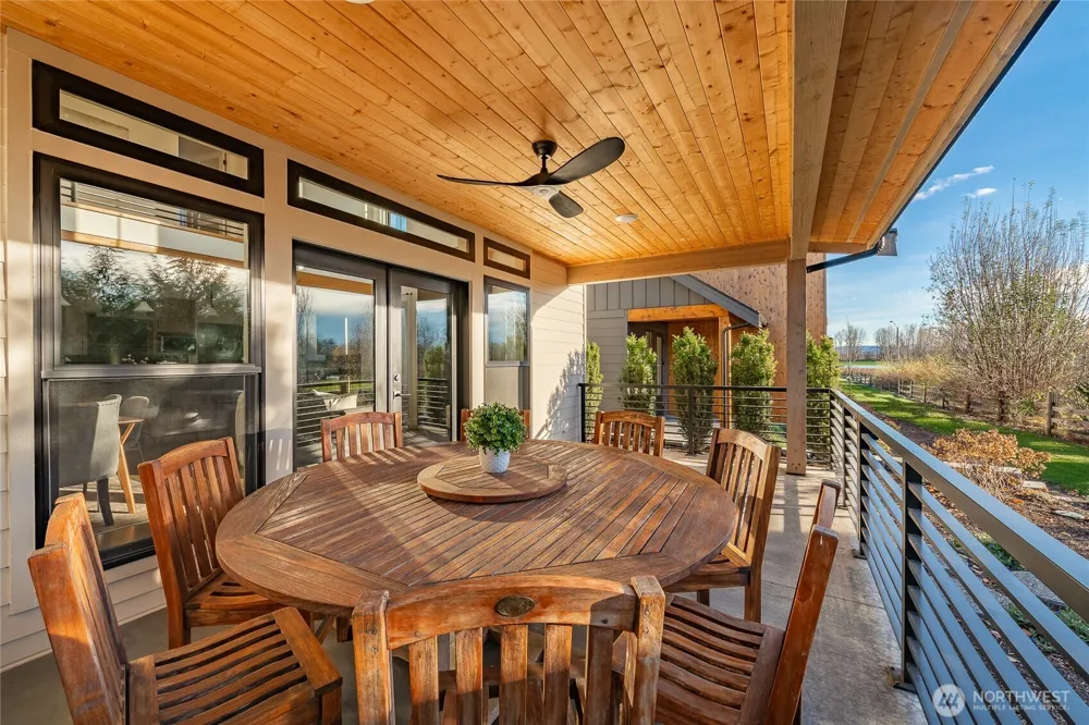 204 Pebblebrook Drive Lynden, WA 98264