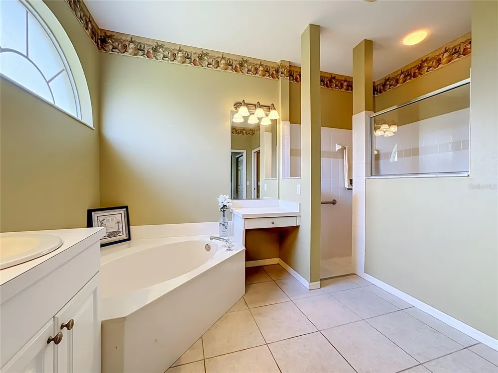 6108 LAUREL CREEK TRAIL Ellenton, FL 34222