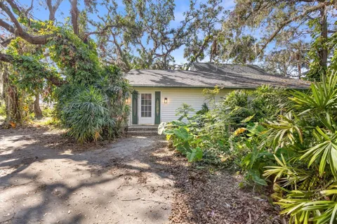 8725 ERIE LANE