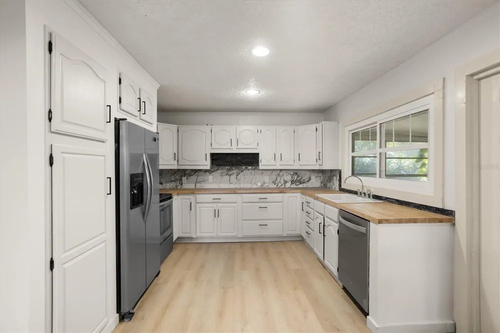 8725 ERIE LANE Parrish, FL 34219
