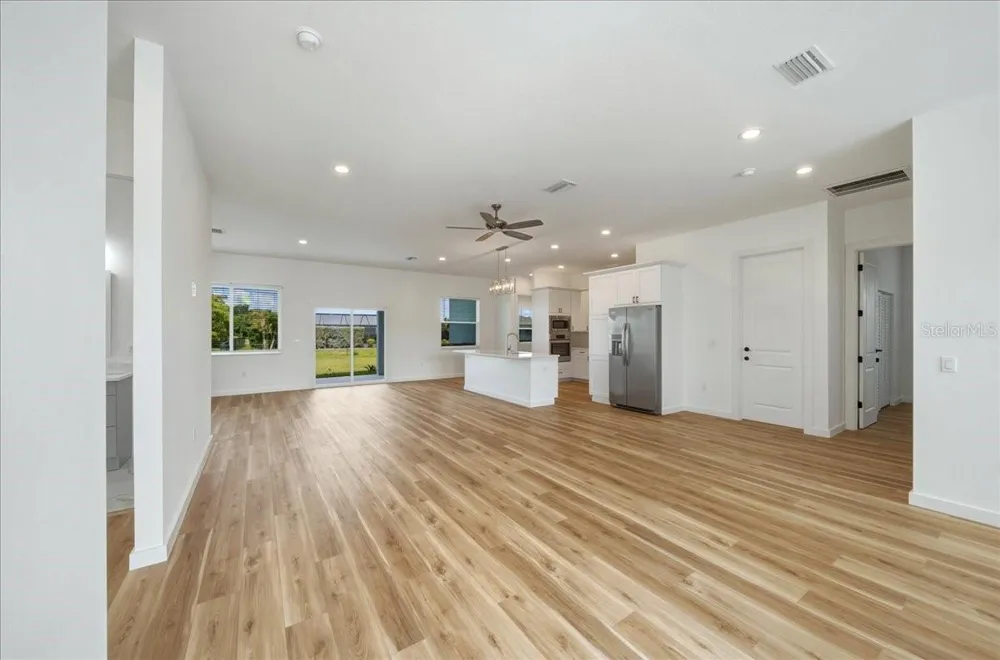 1215 RIO DE JANEIRO AVENUE Punta Gorda, FL 33983