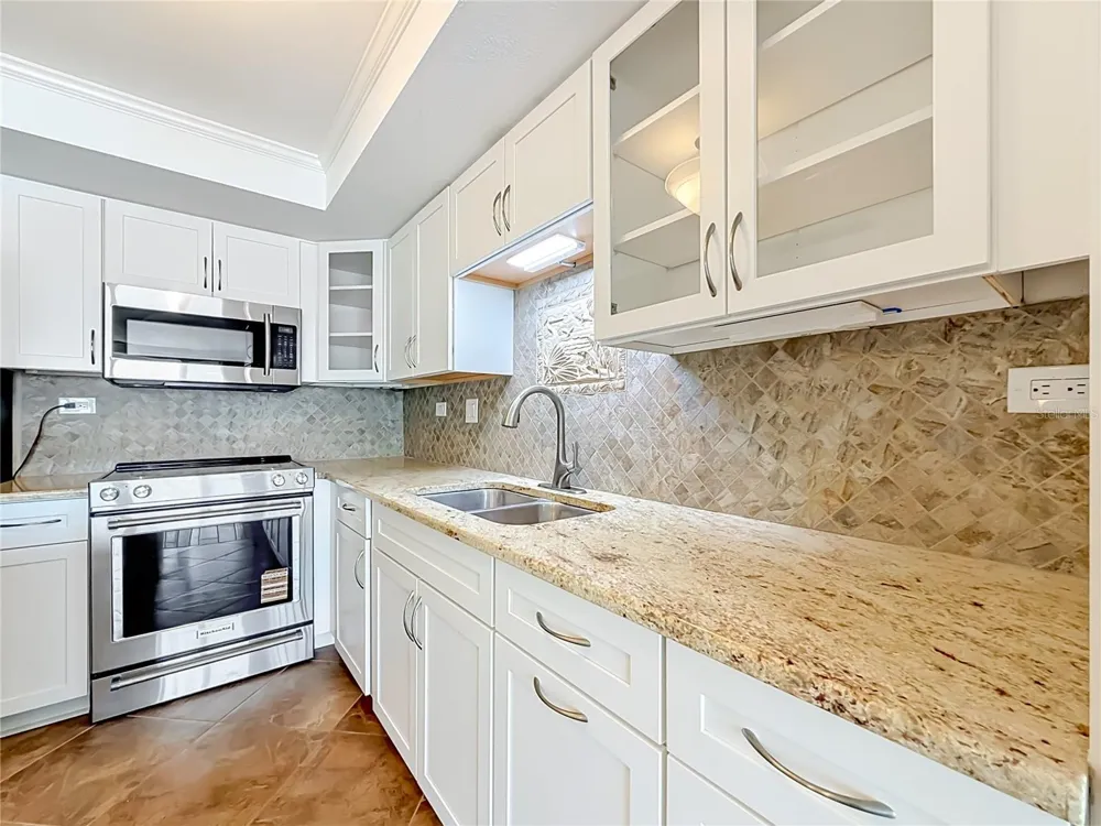 450 TREASURE ISLAND CAUSEWAY #111 Treasure Island, FL 33706