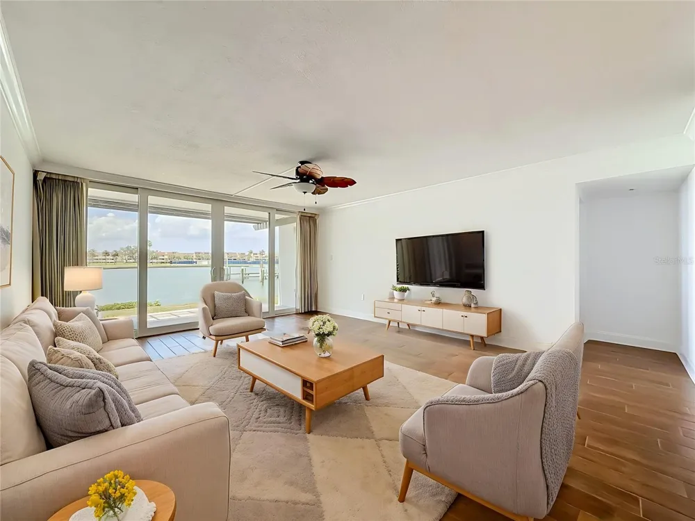 450 TREASURE ISLAND CAUSEWAY #111 Treasure Island, FL 33706