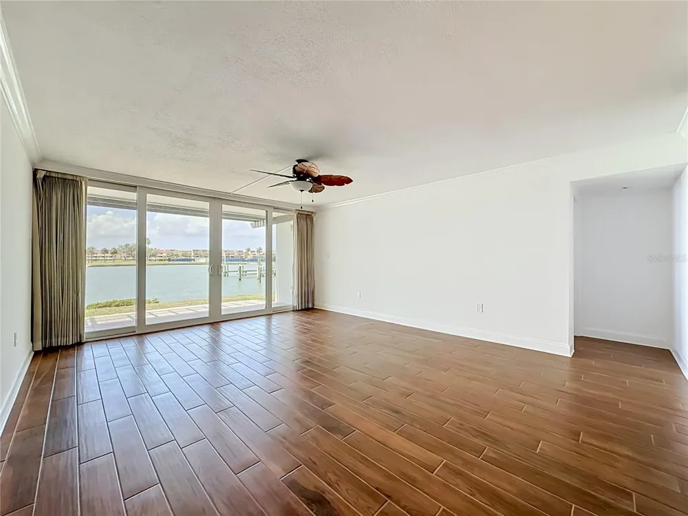 450 TREASURE ISLAND CAUSEWAY #111 Treasure Island, FL 33706