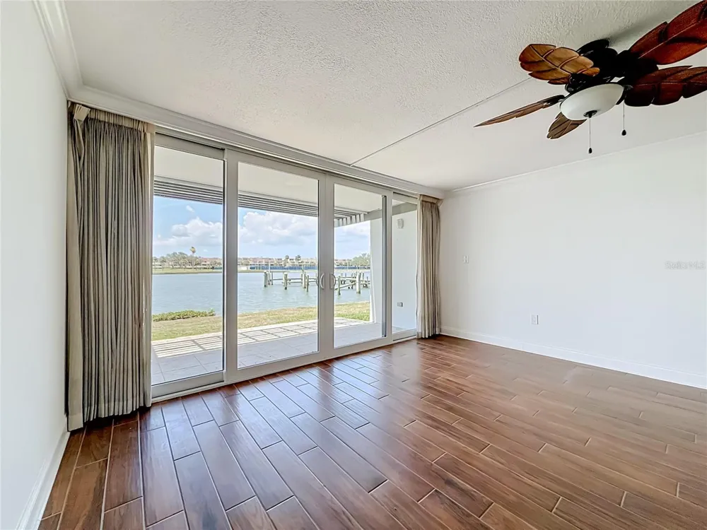450 TREASURE ISLAND CAUSEWAY #111 Treasure Island, FL 33706