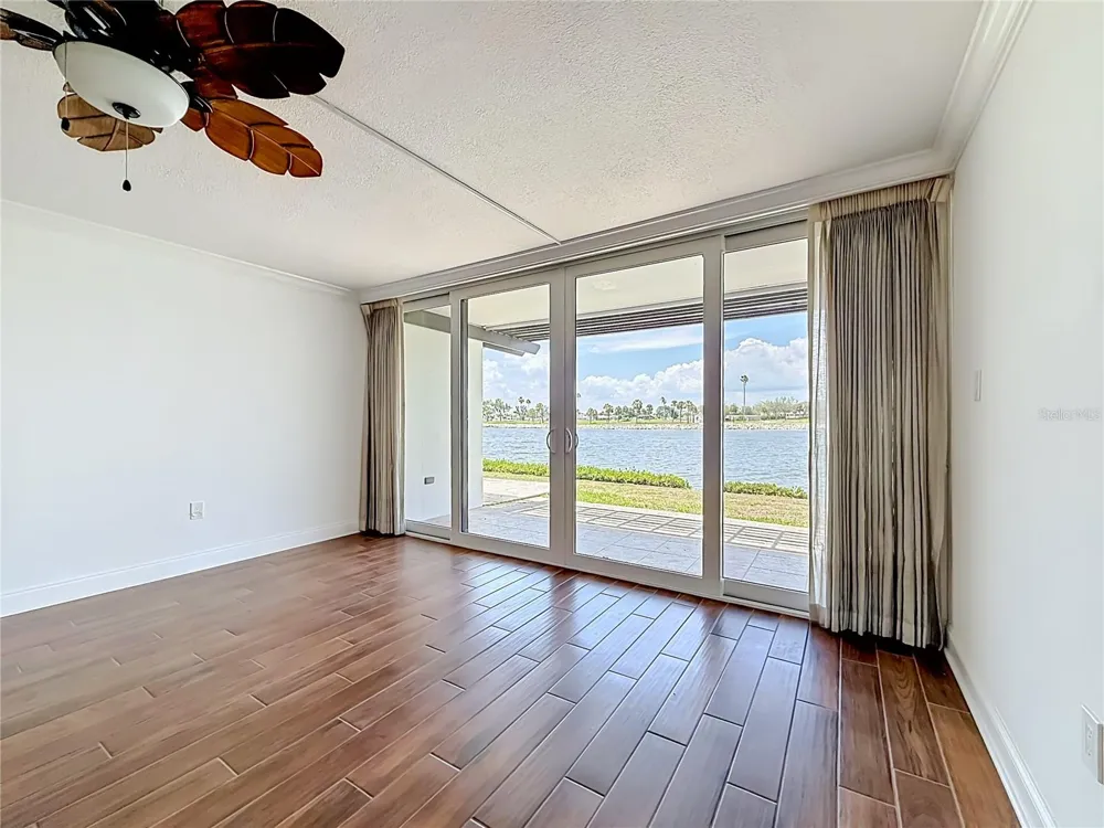 450 TREASURE ISLAND CAUSEWAY #111 Treasure Island, FL 33706