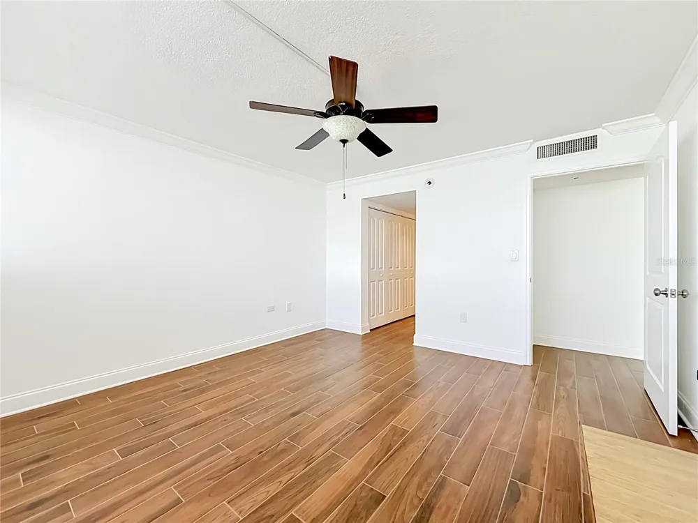 450 TREASURE ISLAND CAUSEWAY #111 Treasure Island, FL 33706