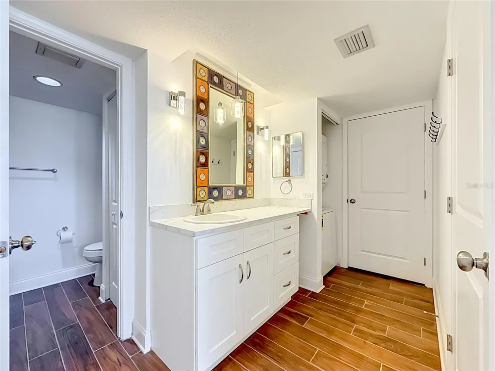 450 TREASURE ISLAND CAUSEWAY #111 Treasure Island, FL 33706