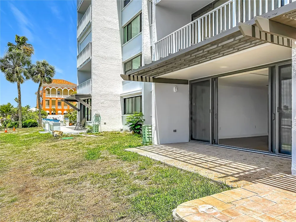 450 TREASURE ISLAND CAUSEWAY #111 Treasure Island, FL 33706