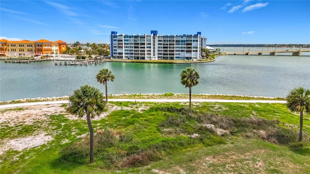 450 TREASURE ISLAND CAUSEWAY #111 Treasure Island, FL 33706