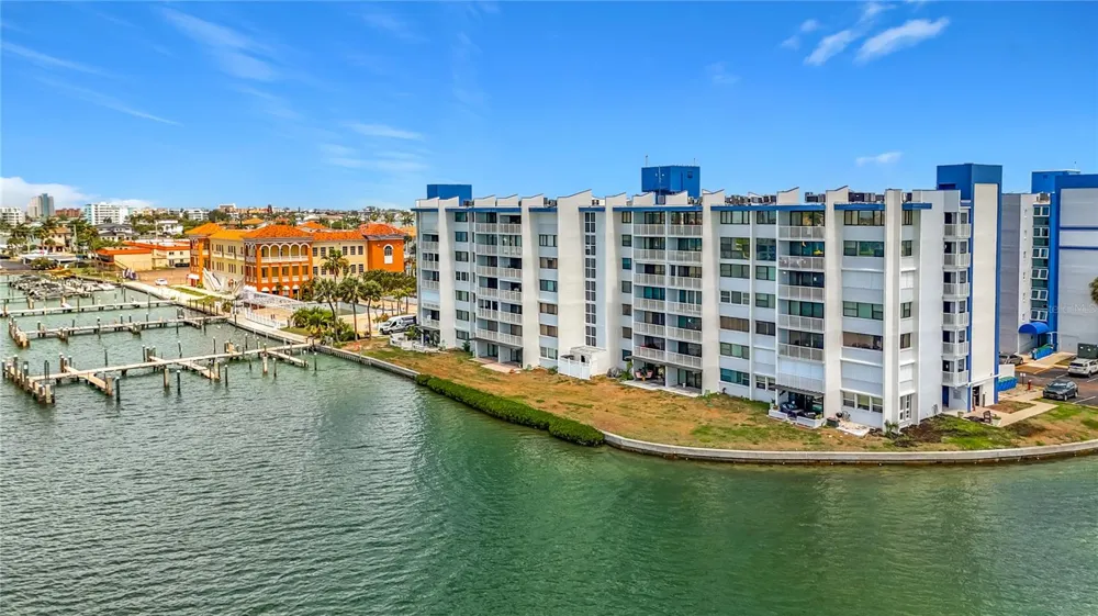 450 TREASURE ISLAND CAUSEWAY #111 Treasure Island, FL 33706