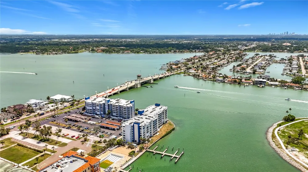 450 TREASURE ISLAND CAUSEWAY #111 Treasure Island, FL 33706