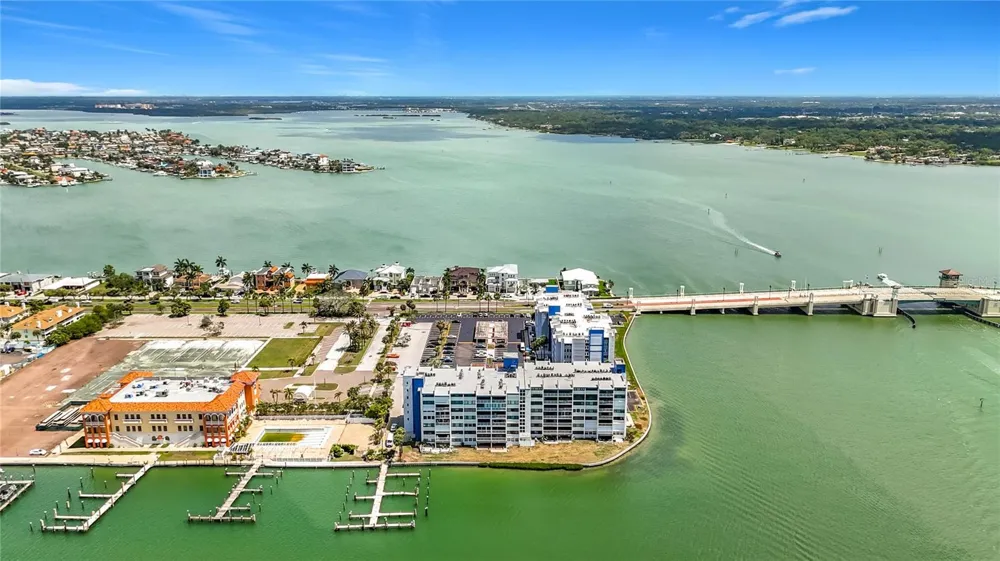 450 TREASURE ISLAND CAUSEWAY #111 Treasure Island, FL 33706