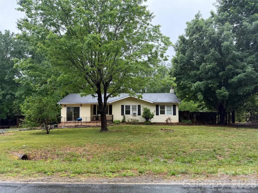 2723 Tatertown Loop Nebo, NC 28761