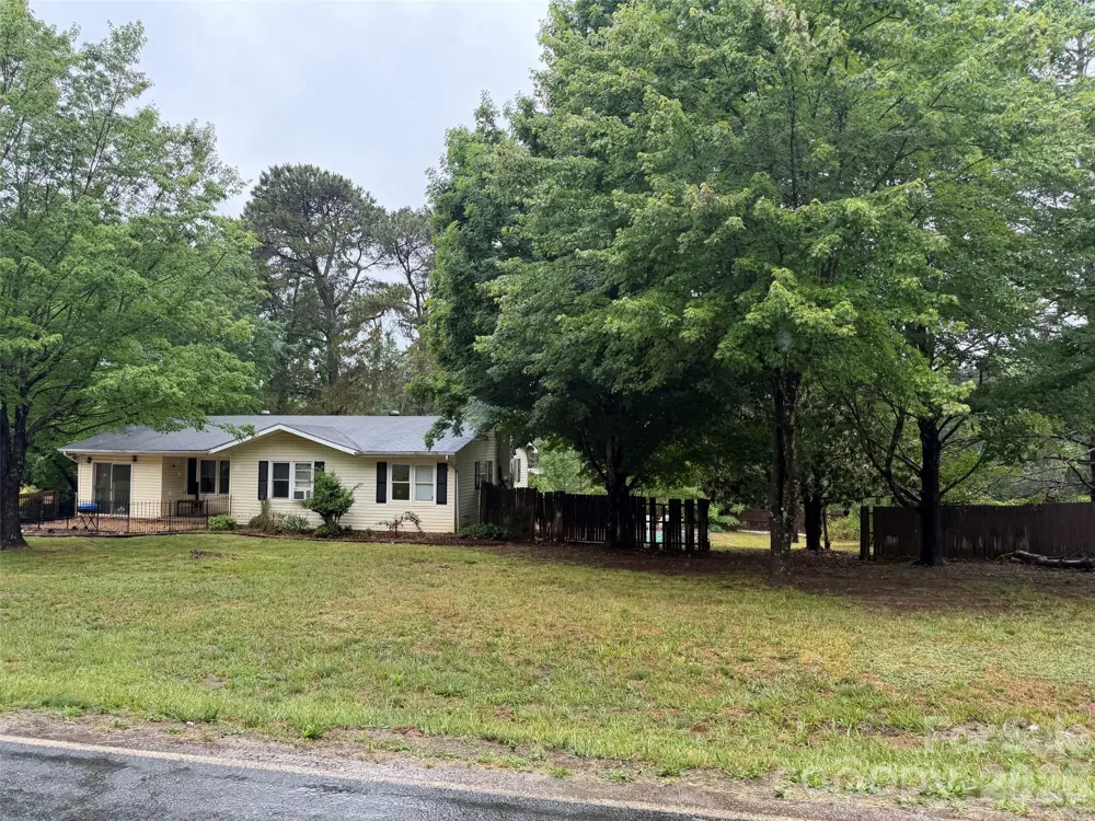 2723 Tatertown Loop Nebo, NC 28761