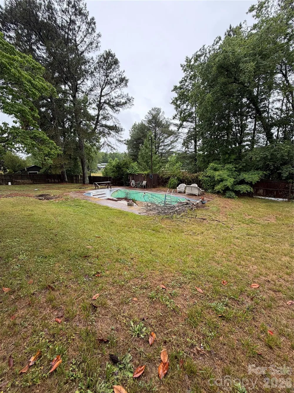 2723 Tatertown Loop Nebo, NC 28761