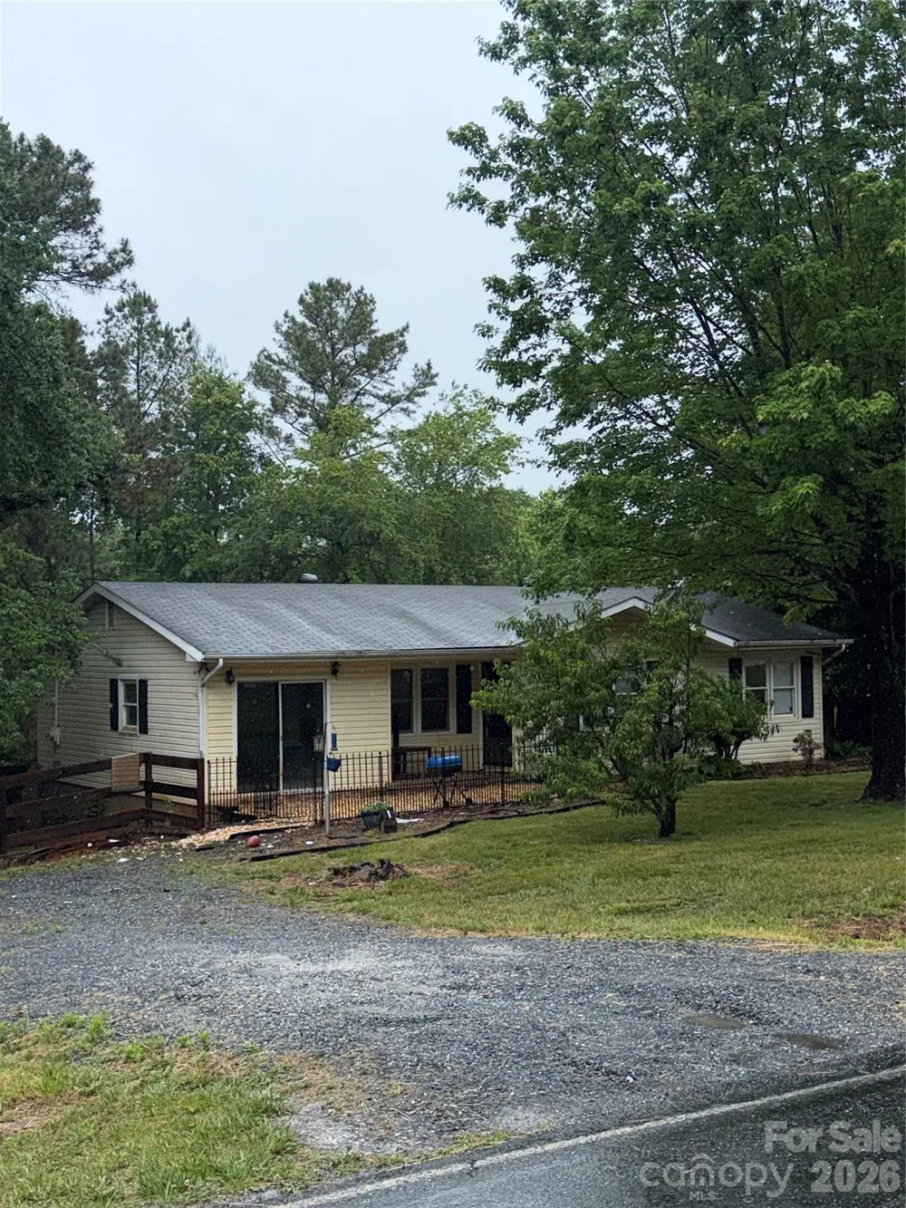2723 Tatertown Loop Nebo, NC 28761