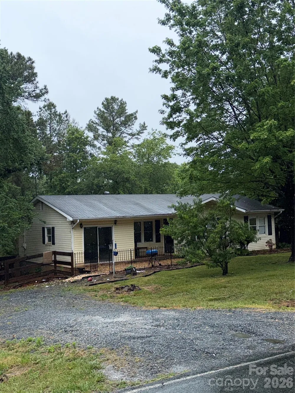 2723 Tatertown Loop Nebo, NC 28761