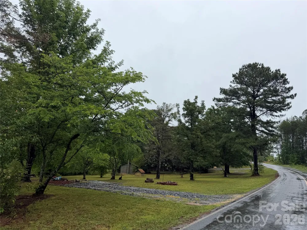 2723 Tatertown Loop Nebo, NC 28761