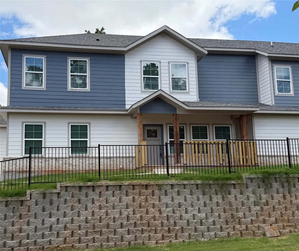 1371 Cooper Dallas, TX 75215