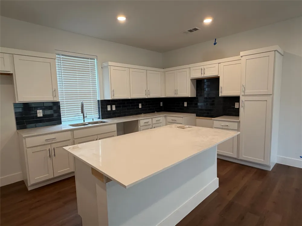 1371 Cooper Dallas, TX 75215