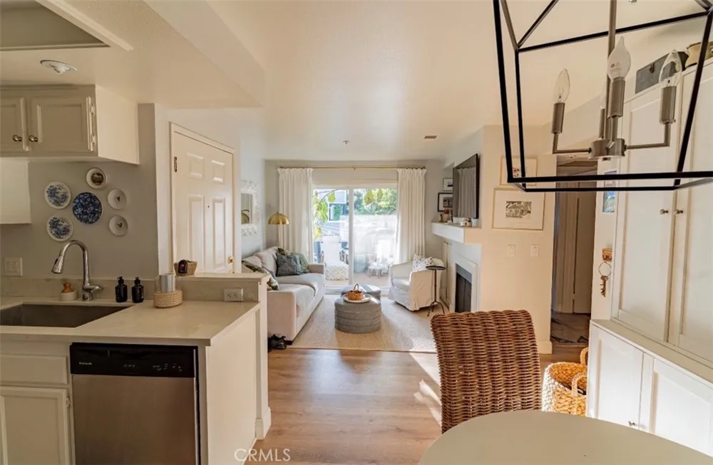 101 South Lakeview Avenue #101E Placentia, CA 92870