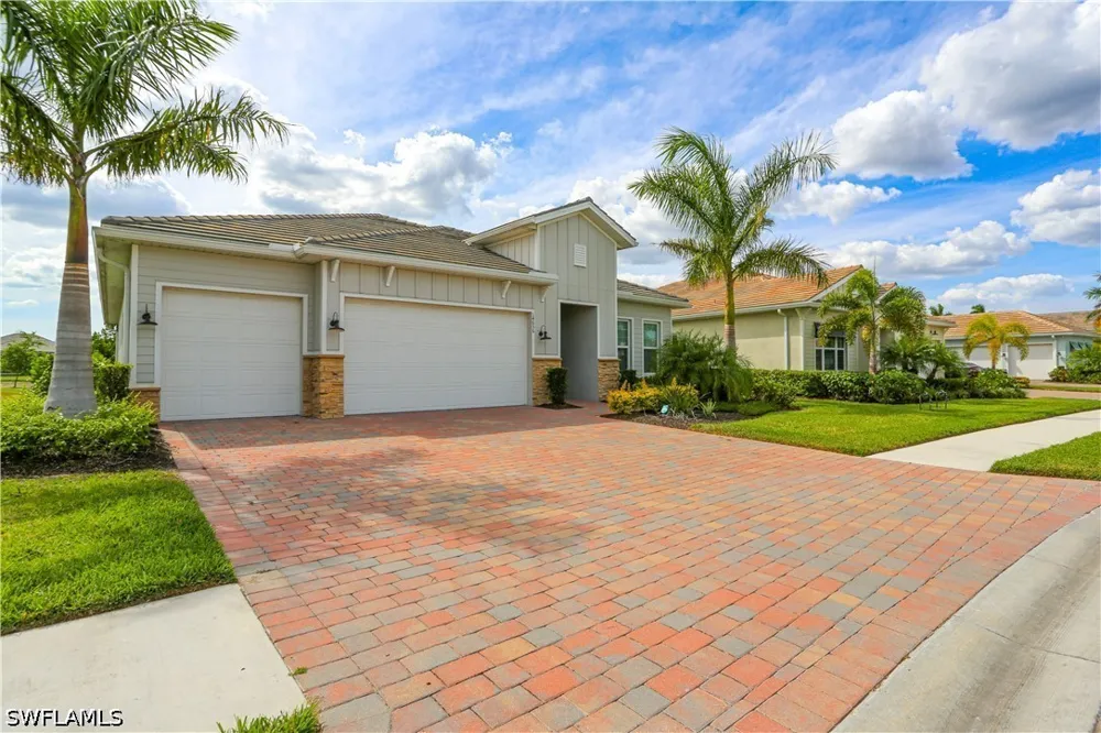 Kelson Circle Naples, FL 34114