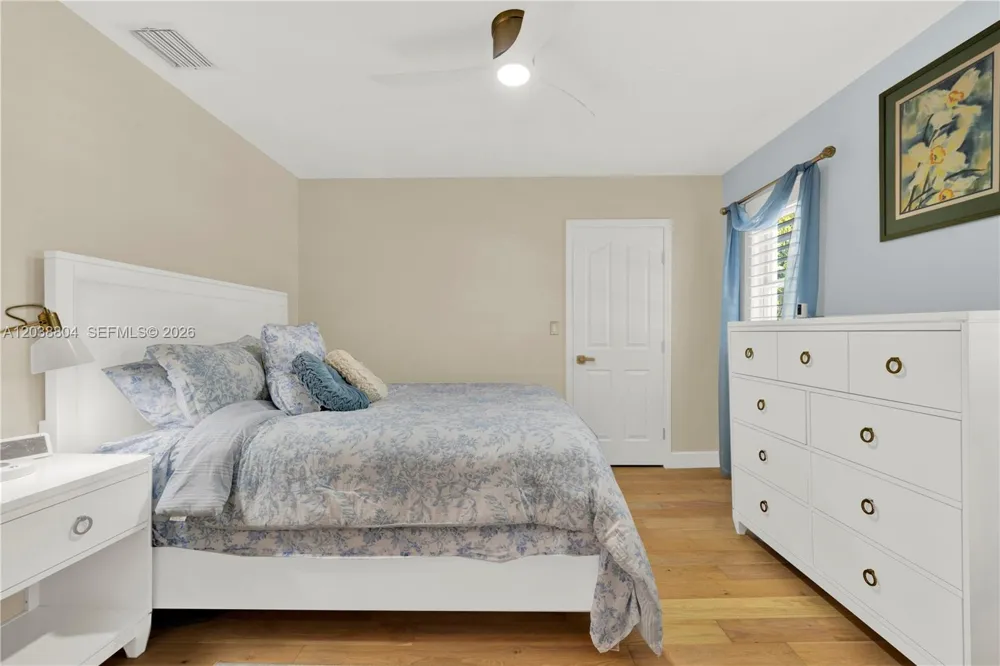 8940 SW 160th St Palmetto Bay, FL 33157