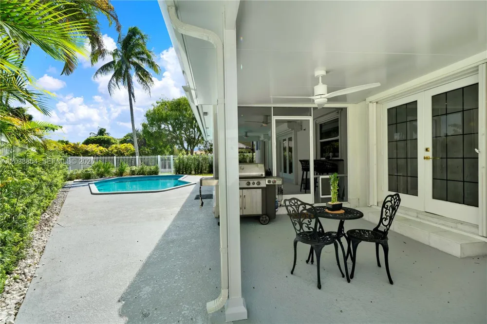 8940 SW 160th St Palmetto Bay, FL 33157