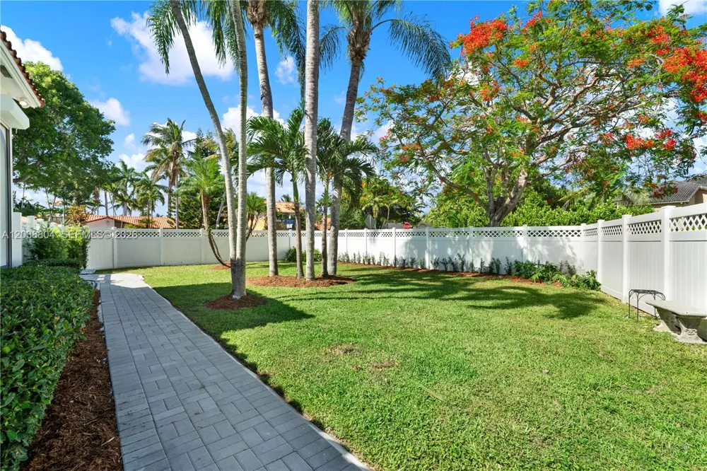 8940 SW 160th St Palmetto Bay, FL 33157