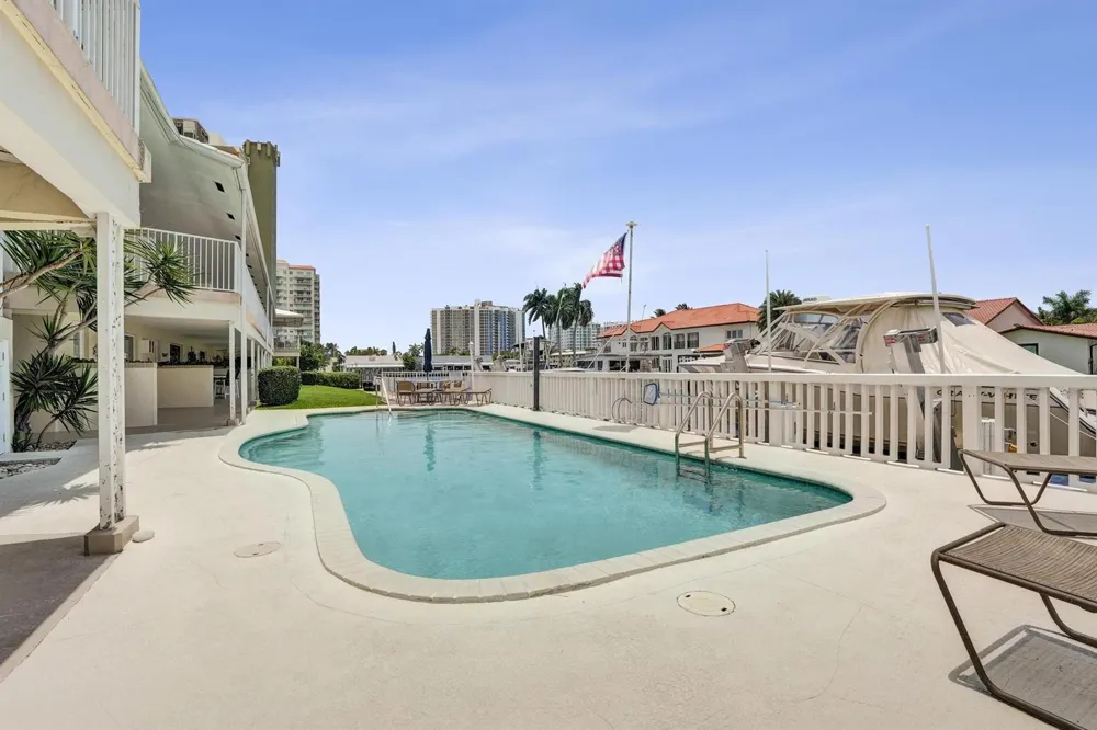 2866 NE 30th Street #4 Fort Lauderdale, FL 33306