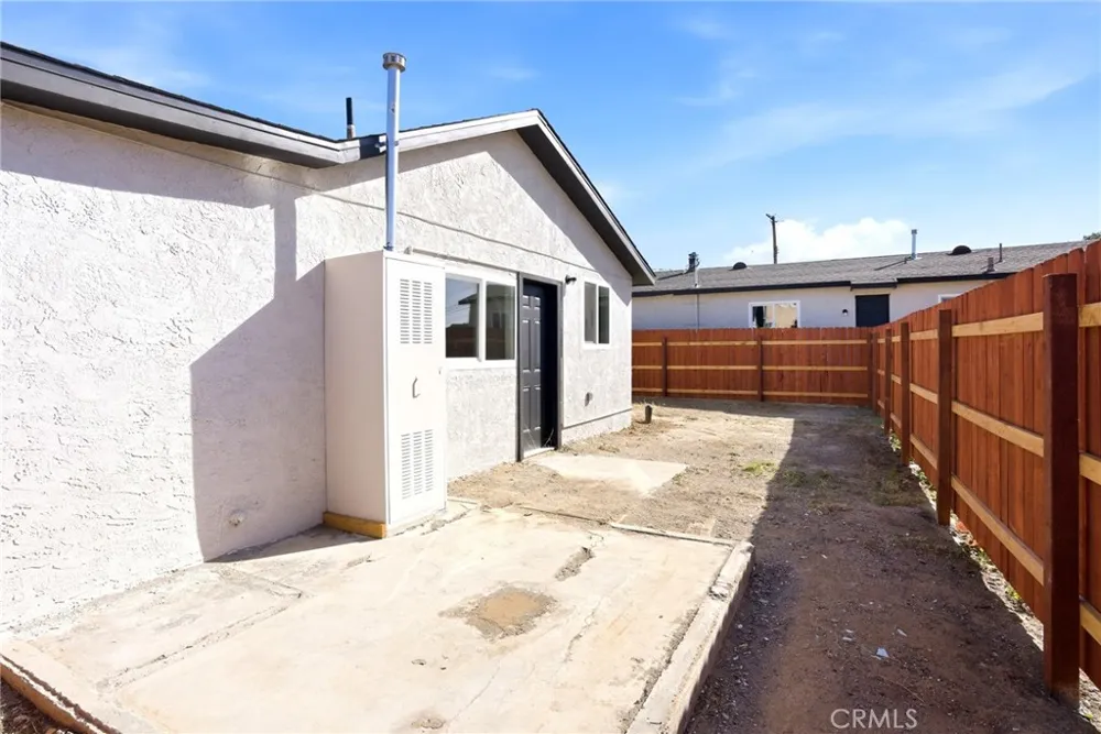 2484 Nadean Mojave, CA 93501