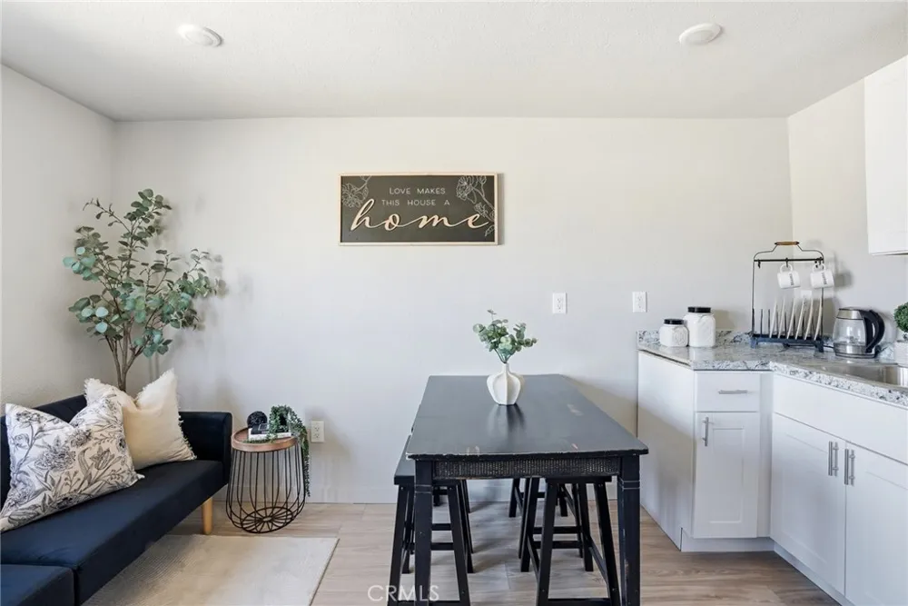 2484 Nadean Mojave, CA 93501