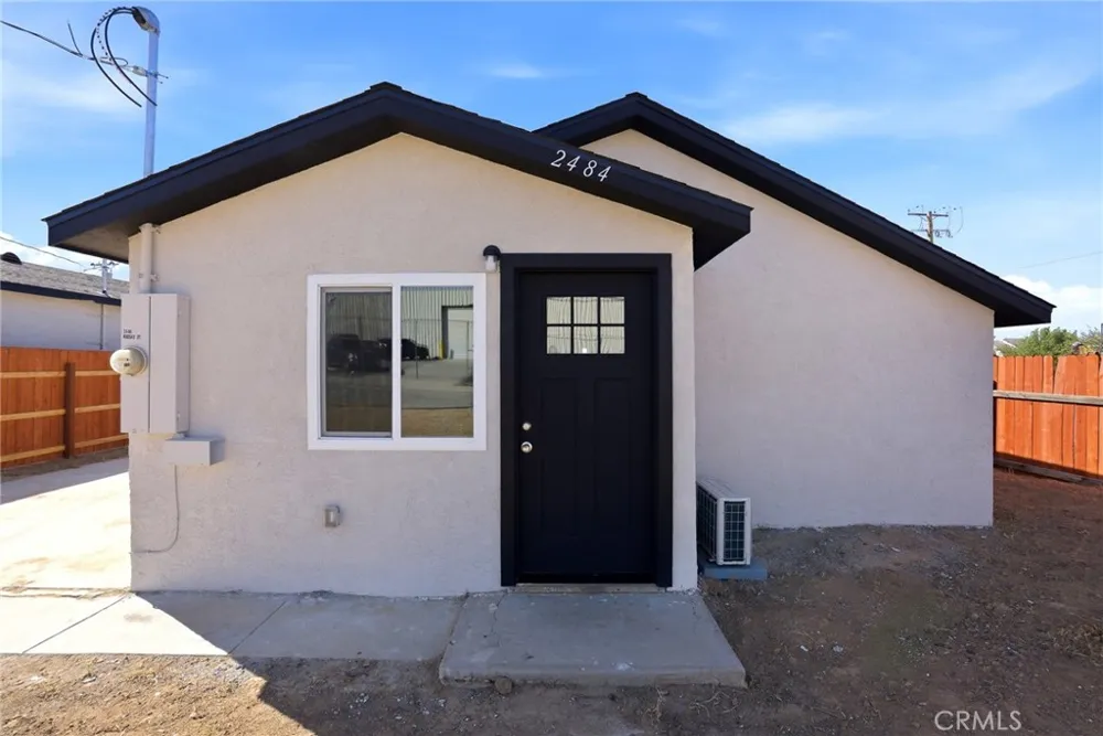 2484 Nadean Mojave, CA 93501