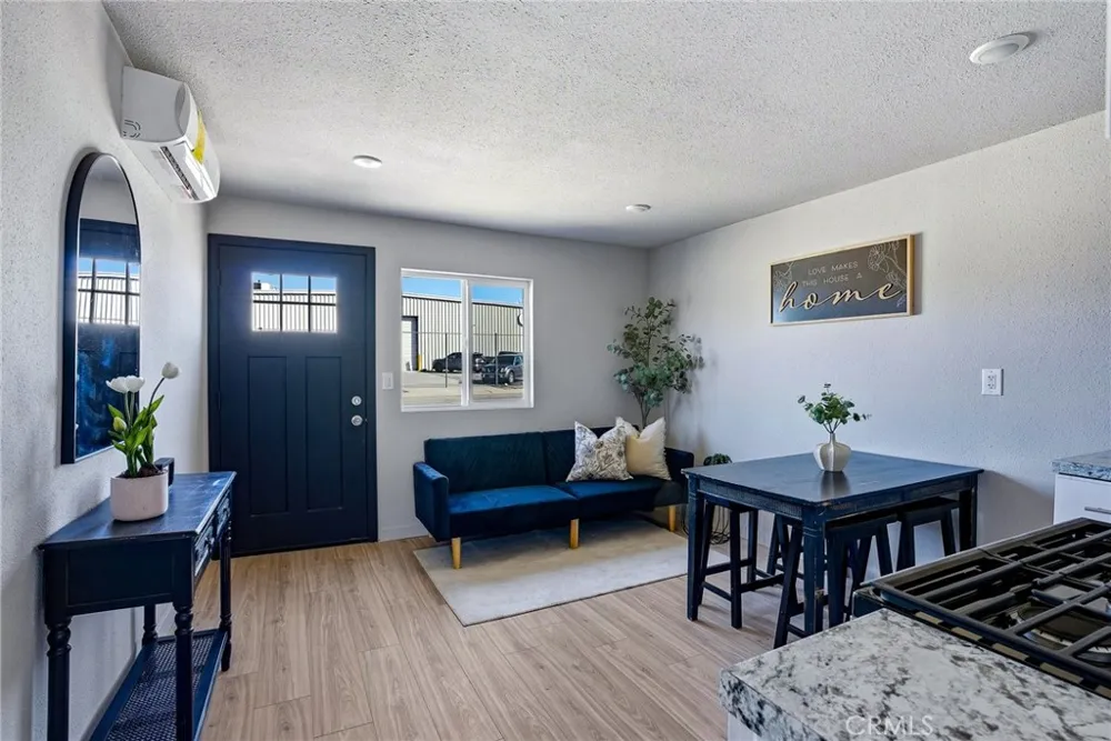 2484 Nadean Mojave, CA 93501