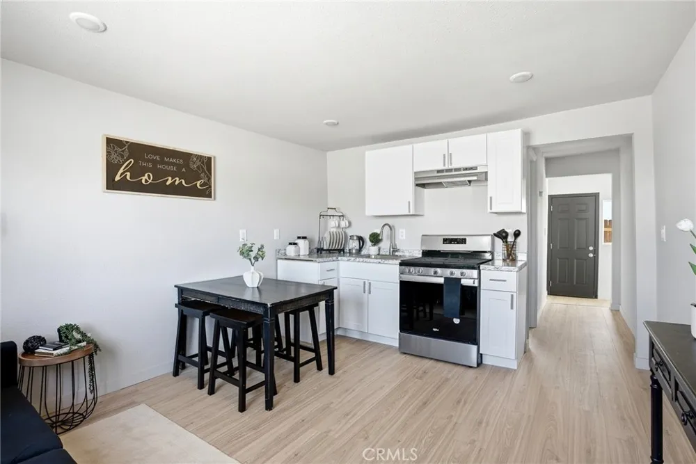 2484 Nadean Mojave, CA 93501